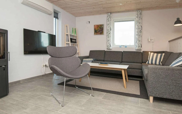6 Person Holiday Home in Henne