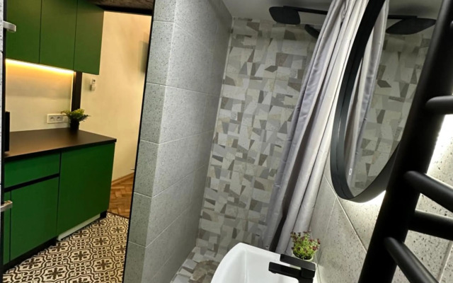 Metropolis apartment on Pekarska 2