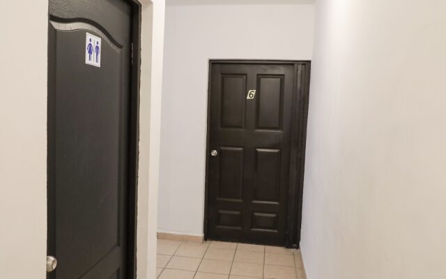 ANTIQUE Guest House Fundidora
