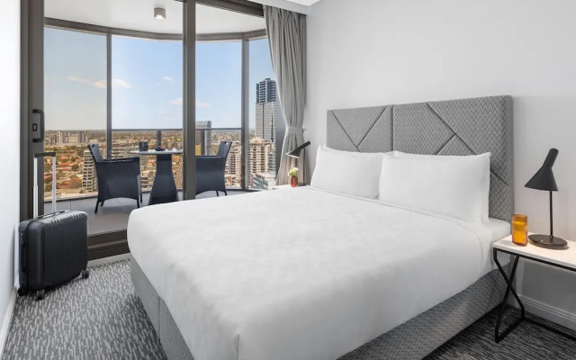 Meriton Suites George Street, Parramatta