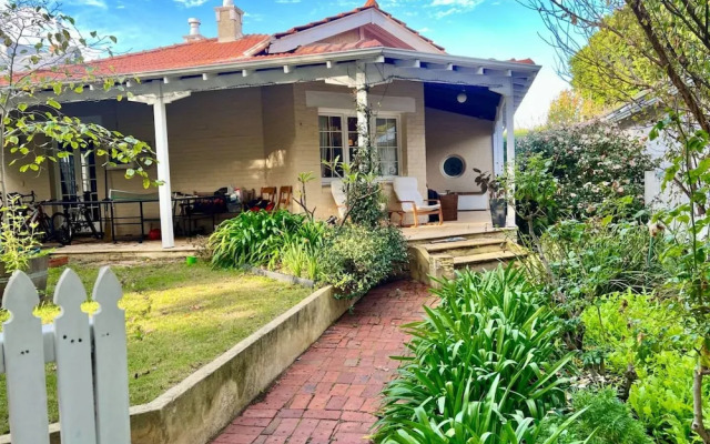 Relaxing 3 Bedroom Apartment in Perth