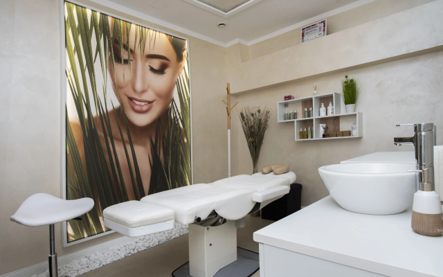 Family Hotel Business Club