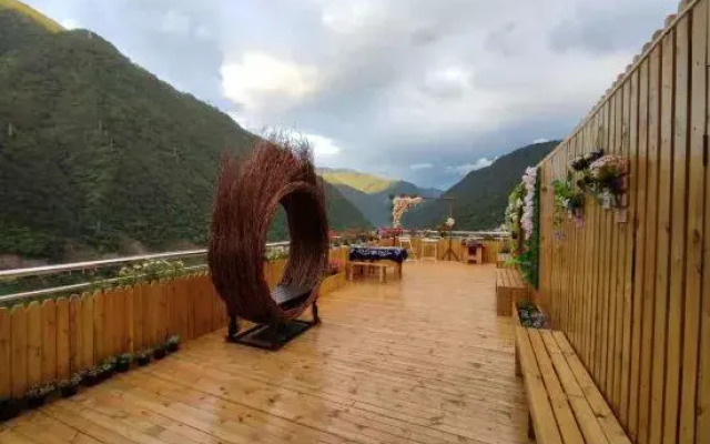 Yunshang Shanghai Hotel