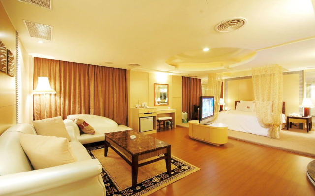 Lilai Travel - Lilia Motel