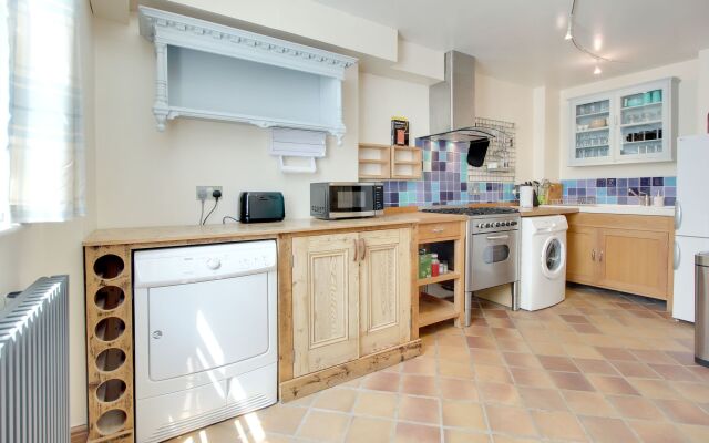 Brighton Getaways - Pebble Mews