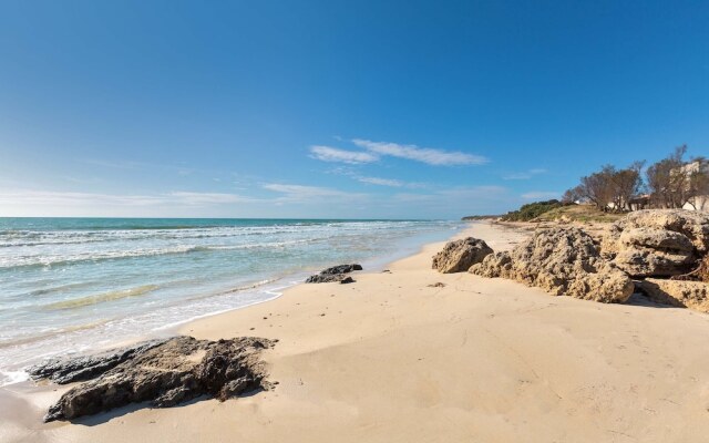 2775 Casa Biancomare by Barbarhouse