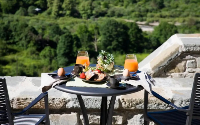 Kipi Suites