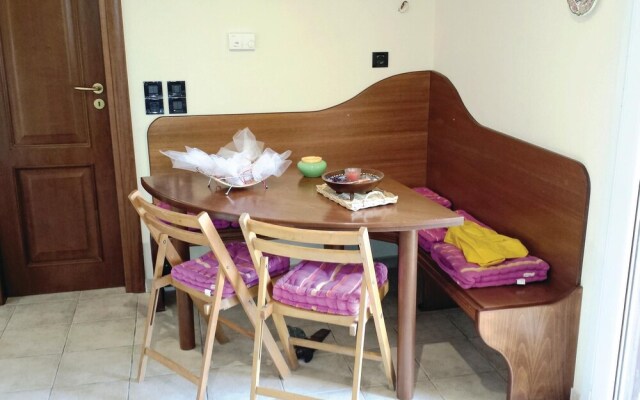 Awesome Home in Plativola Ag.g.rethym With 4 Bedrooms, Wifi and Outdoor Swimming Pool