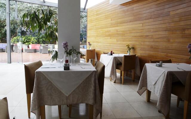 Morasol Suites
