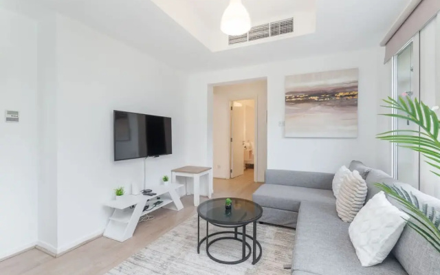 Tranquil 3BR Villa in Springs Community - Sleeps 7