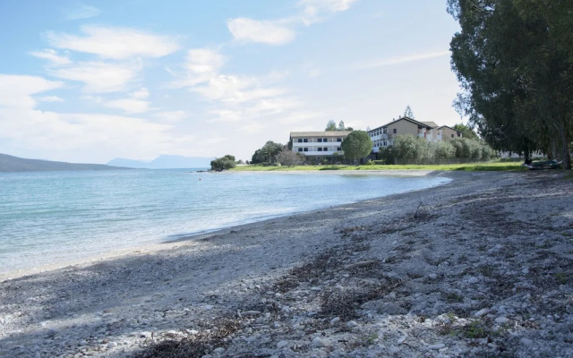 George House Apartments & Villa