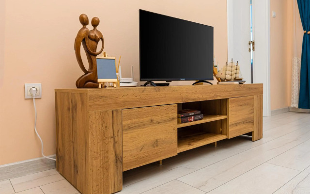 Bright Modern 2BD Apartment with Panoramic View