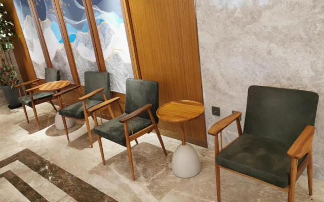 Yitel Collection (Beijing Yonghe Temple Hepingli Metro Station)