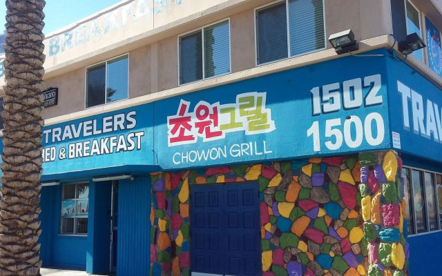 Traveler's Bed & Breakfast Hostel