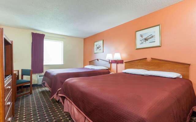 Howard Johnson by Wyndham Airport