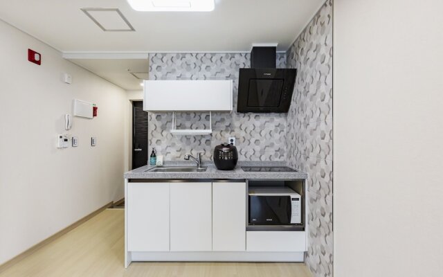 Yeosuya Hostel & Pension