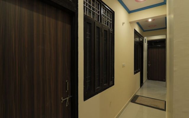 OYO Flagship 29364 Deepak Hotel And Restaurant