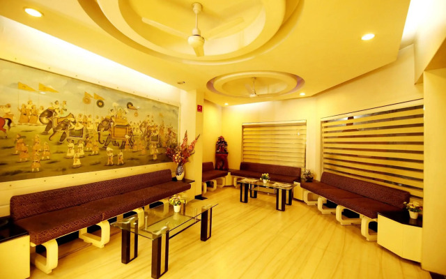 Hotel Ashish Palace