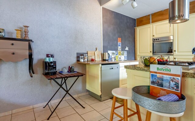 Cozy Holiday Home in Kortgene near Lake Veerse