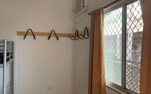 Roey Backpackers & Party Bar