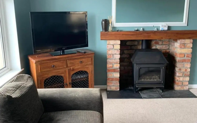 Causeway View Portrush - large 4 bedroom seafront house