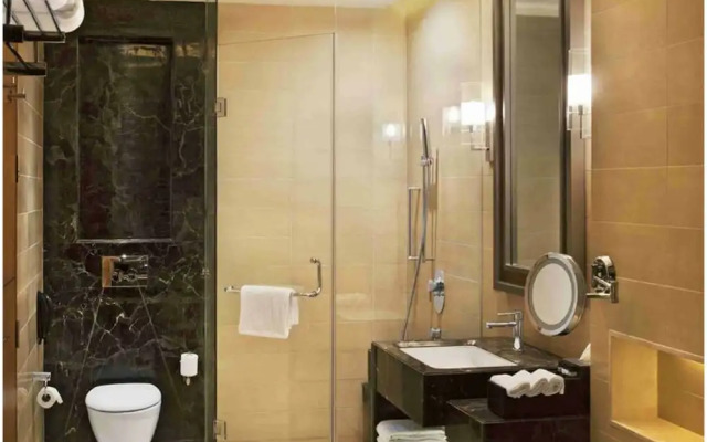 Hilton New Delhi Noida Mayur V