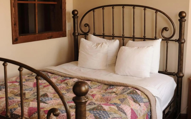 Chateau Avalon Hotel & Spa