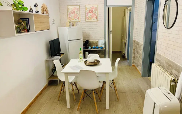 Basic Interior Apartment Sagrada Familia
