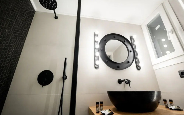 LIV - Comfortable Designer Apt in Lycabettus