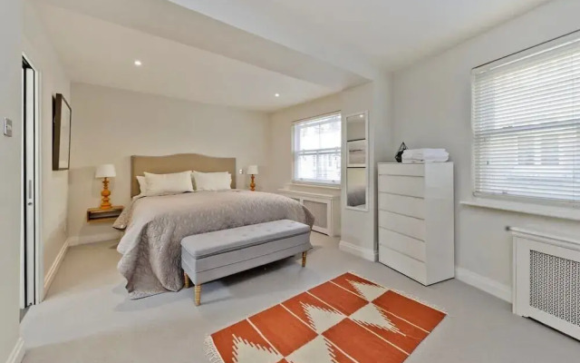2 Bedroom Mews House, Marble Arch