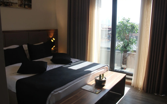 Mari Suites Hotel