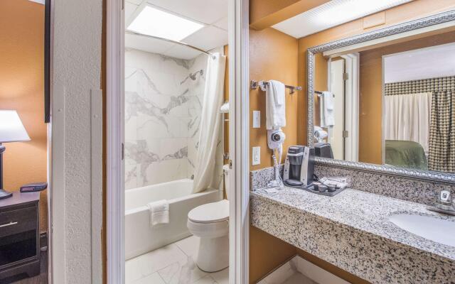 Quality Inn & Suites Corinth West