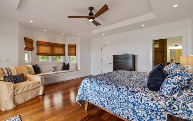 Hualalai 2 Bedroom Home by RedAwning