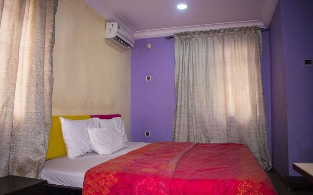 Impex Edge Hotel And Suites