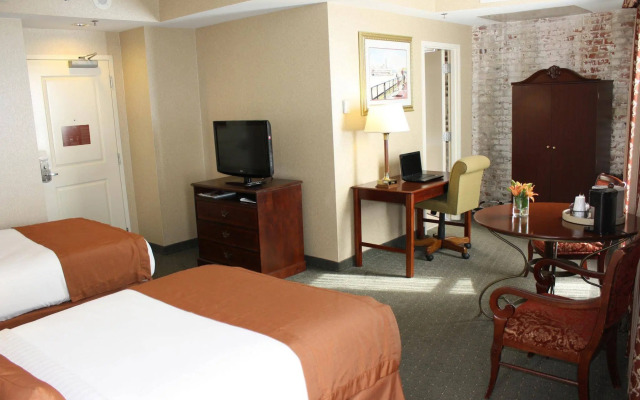 Best Western Plus St. Christopher Hotel