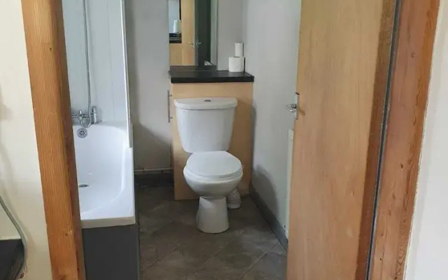 Comfortable Homestay in Stoke