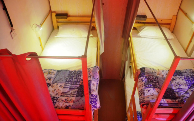 Salaam Namastey Backpackers