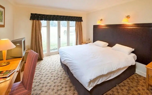 The Wee Waif Reading by Greene King Inns