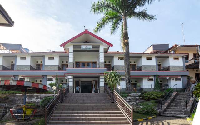 Sinergi Hotel Tretes