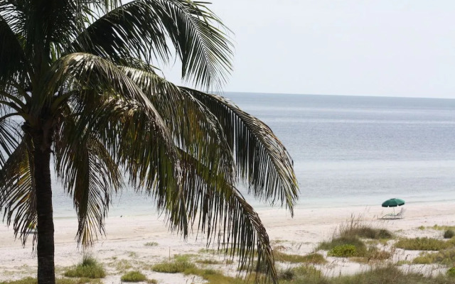 Ocean's Reach Condominiums
