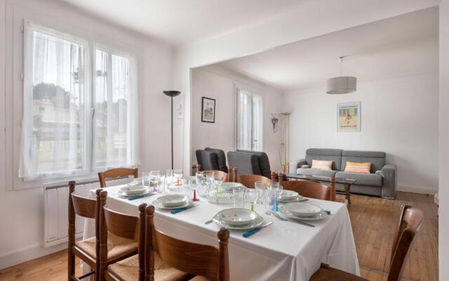 Une grande villa dans les pins, entre Loire et Océan