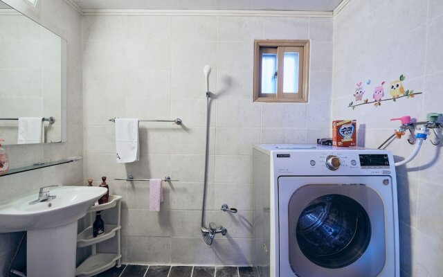 MYEONGDONG 100SQ3BDR FULL Villa