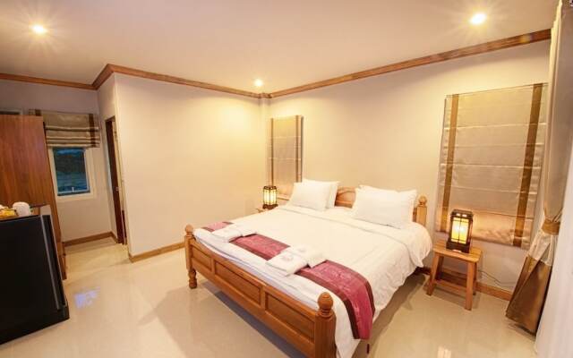 Baan Nam Pen Resort
