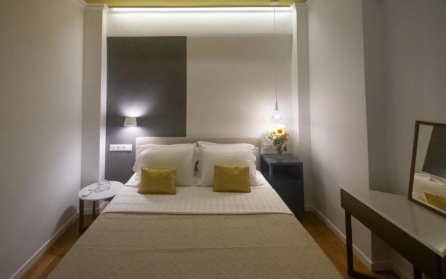 Athenian Yard Suites