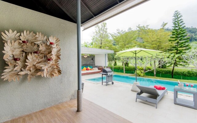 Kinnaree Villa Loch Palm Golf by Chattha