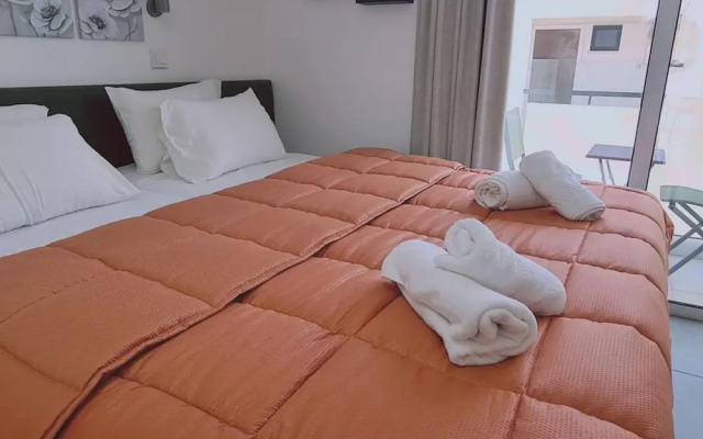 100 AN - Napa Living 19