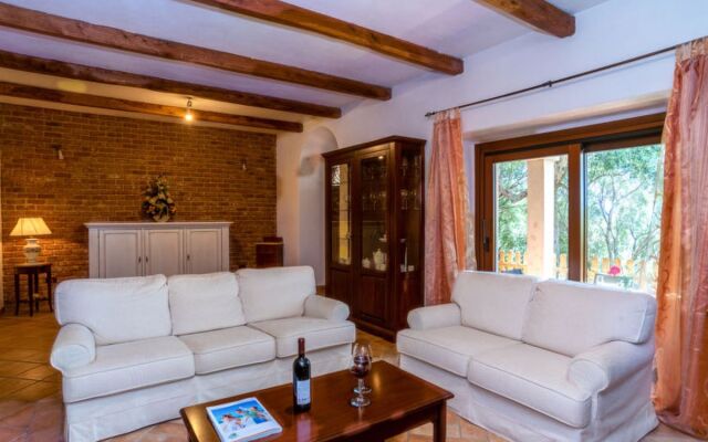 House Marie Badesi