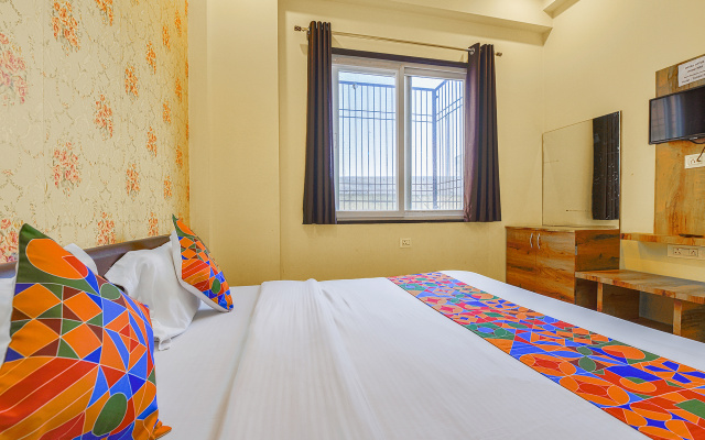 Fabhotel Lotus