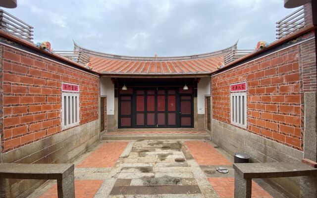 Sunshine music Traditional guest house
