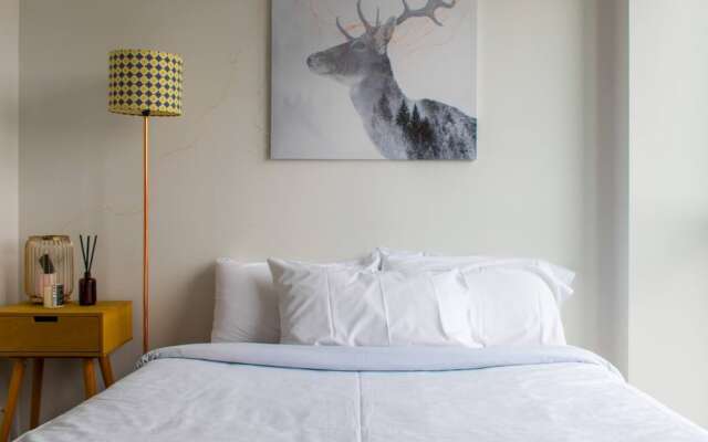 Comfortable 2 Bedroom Apartment With Stunning Views